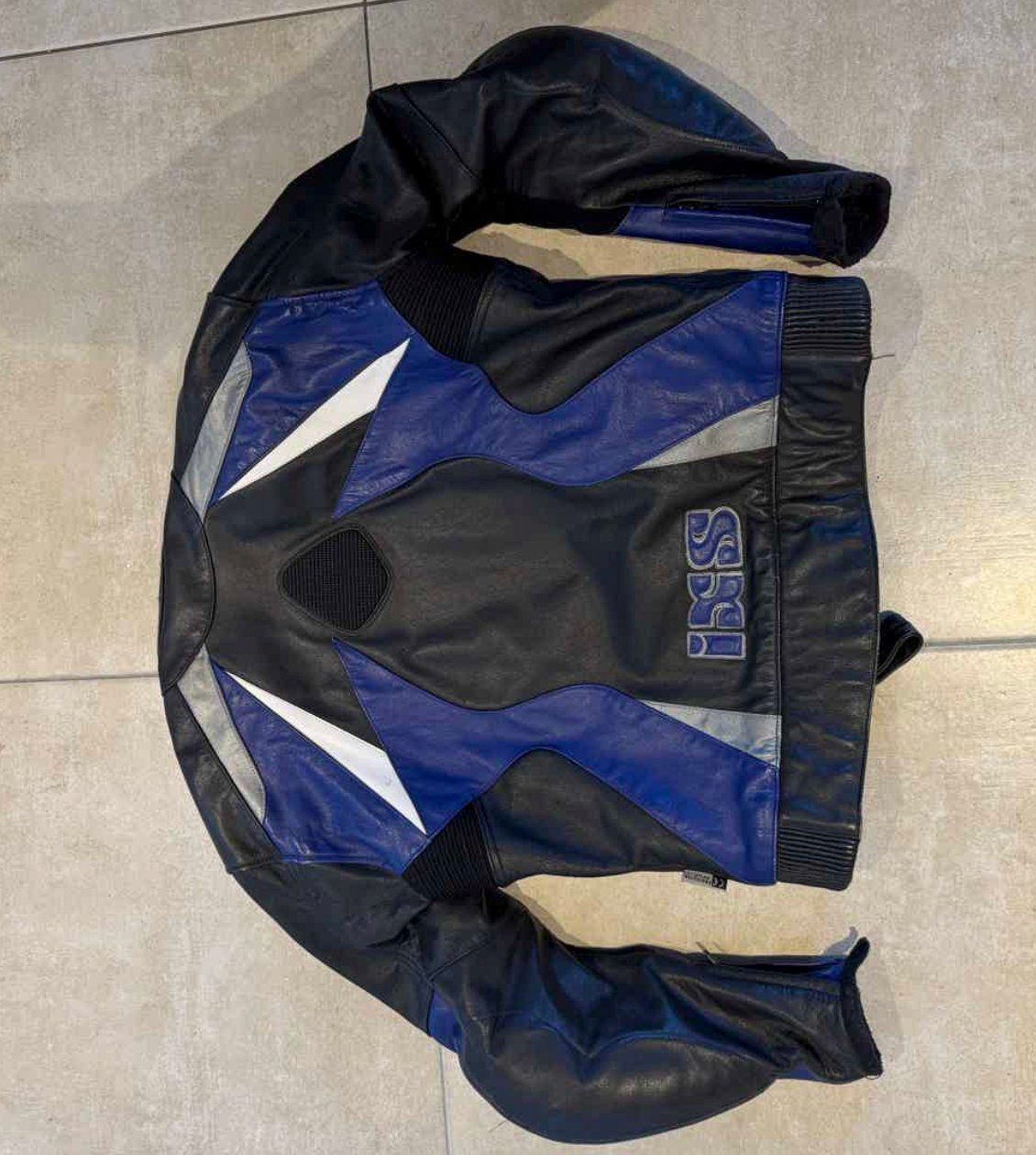 Giacche: Motorcycle leather Jacket IXS – Usato da Neuchâtel venduto da leo_t5mr 1