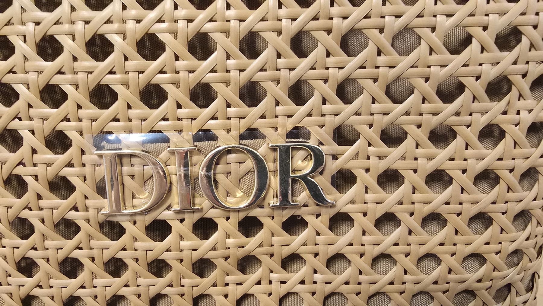 Dior Kosmetikkoffer: Original Dior Cluch aus dem Solar Set – Neu (gemäss Beschreibung) aus wallisellen von funkelsternchen5 1