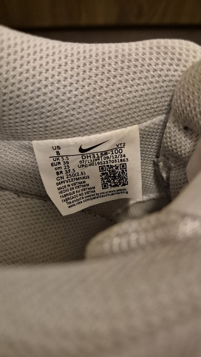 Nike Scarpe da donna: Weisse Nike Turnschuhe Gr. 39, neu – Nuovo (secondo la descrizione) da Bern venduto da samawy 4