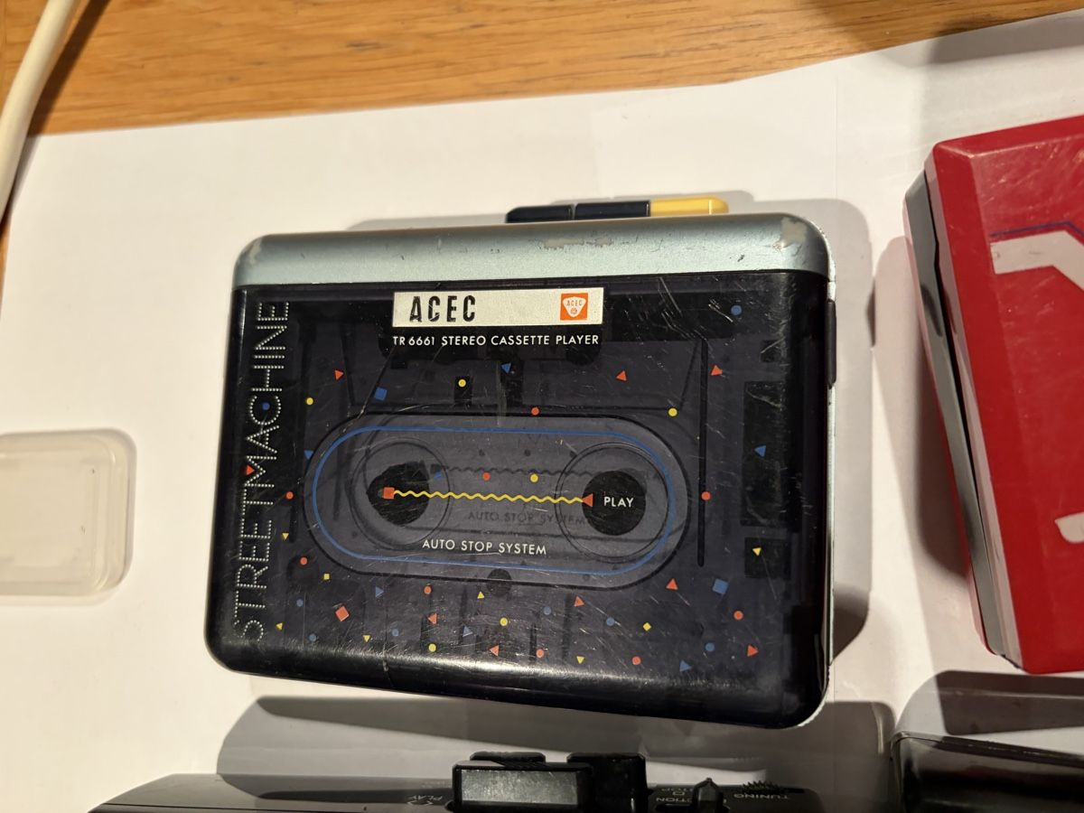 Lettore multimediale portatile: Walkman lot de 4 baladeurs – Usato da Echallens venduto da JAR69 2