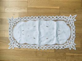 Tischmitte, Zierdecke, Buffetdecke, weiss, ca. 35cm x 75 cm