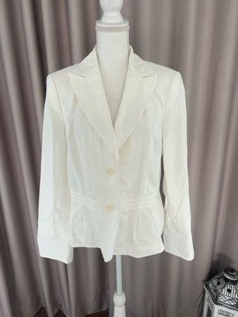 Weisser Blazer, Gr. 40/42 von Madeleine