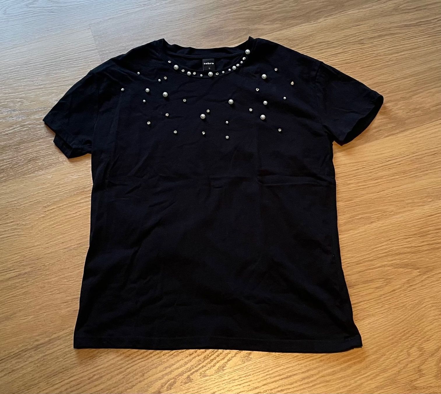 T-shirts: Zebra Shirt mit Perlen – D'occasion à Baden par Tiffany6878
