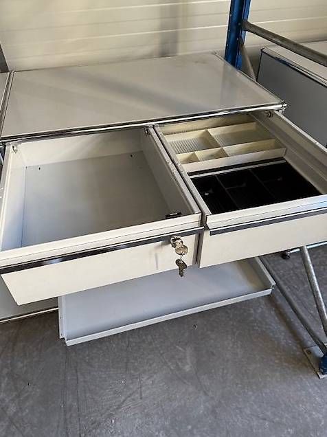 USM Cassettiere: USM Orga Möbel mit Anbau, lichtgrau, gebraucht – Usato da Lenzburg venduto da Buerokonz 2