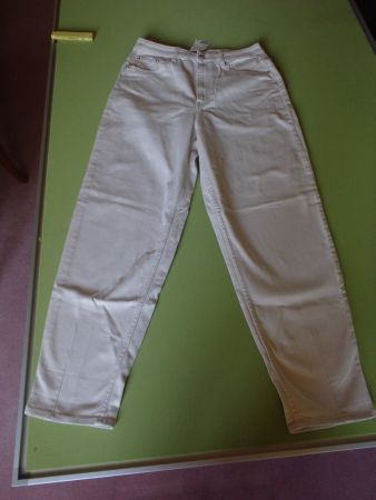 Coole, neue Sommer-Jeans von H&M, Grösse 42, Beige, top!