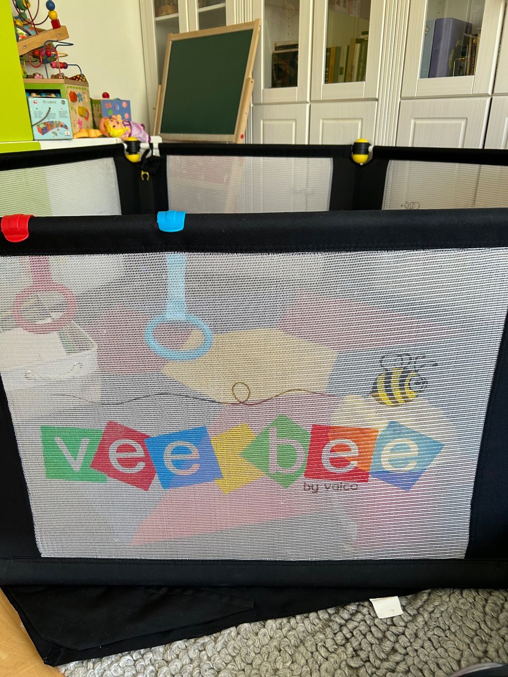 Parcs & barrières de sécurité: Laufgitter Vee Bee mit Spielmatte – D'occasion à Zug par Crunch2026 1