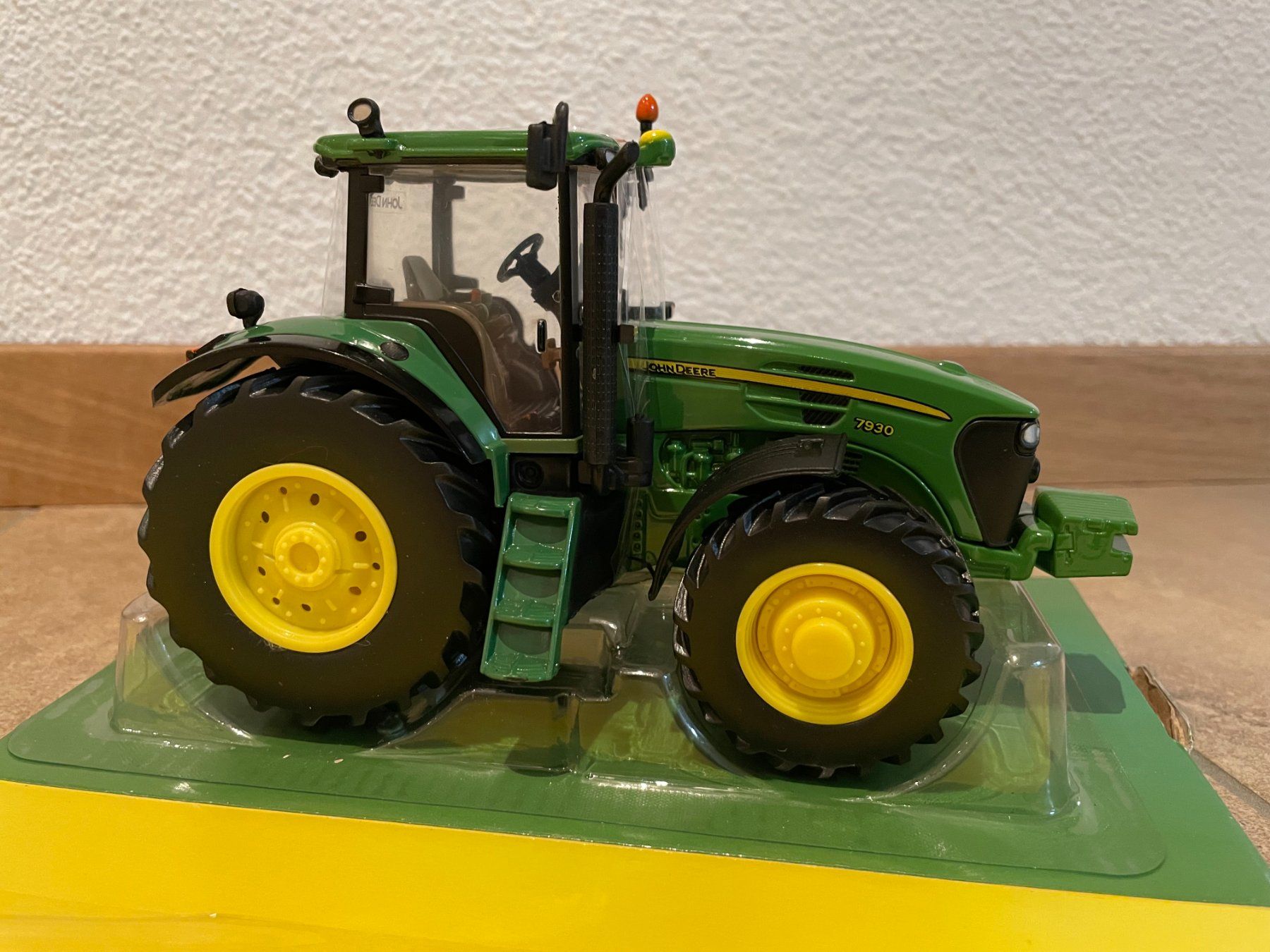 John Deere Trattori: John Deere 7930 / Britains – Nuovo e nell'imballaggio originale da Kreuzlingen venduto da Stefan1150 2