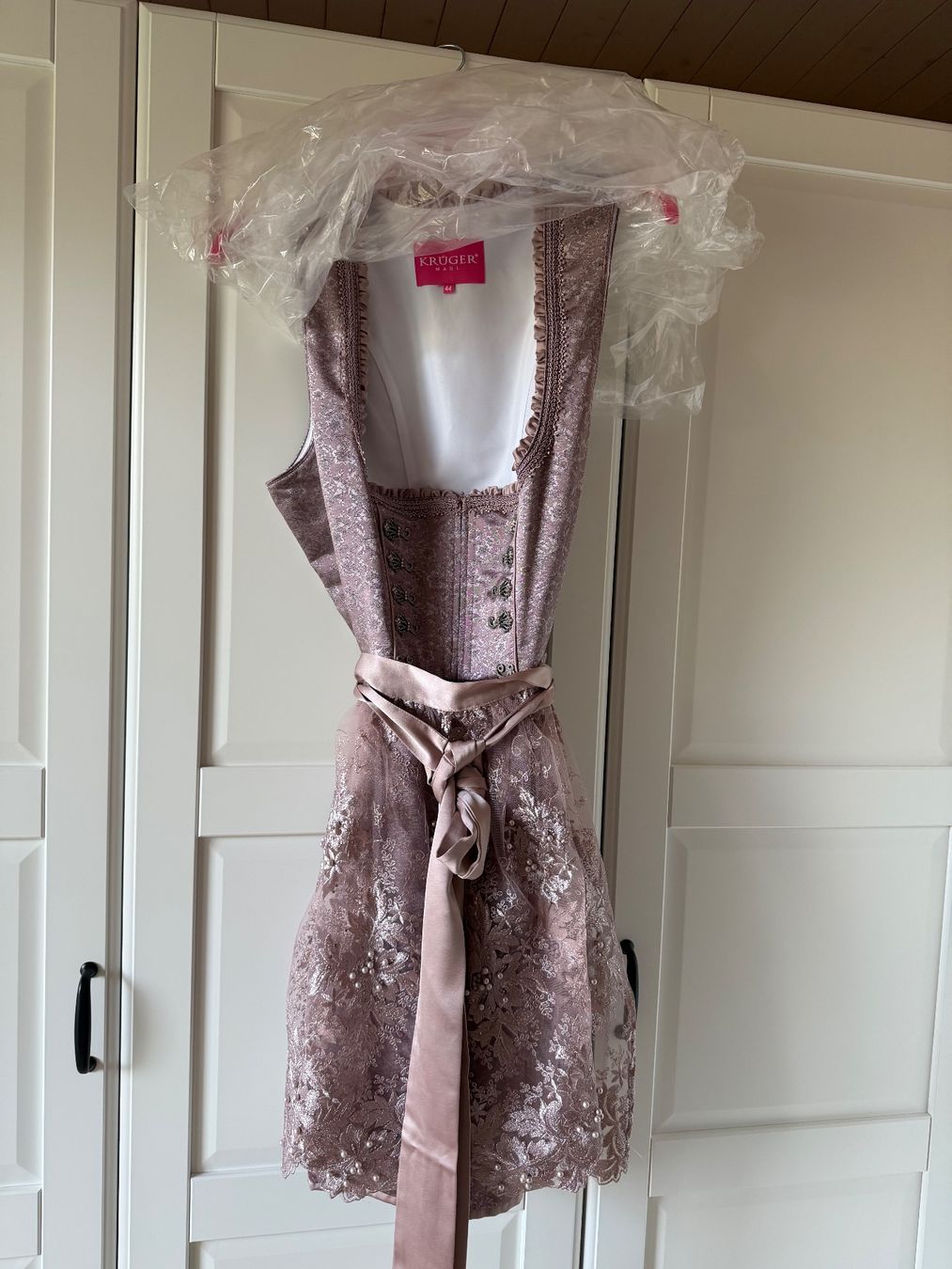 Kleider: Dirndl Marke Krüger Madl – Neu (gemäss Beschreibung) aus Rupperswil von Jolie5