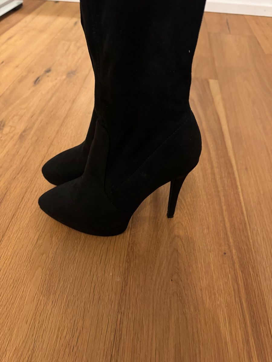 Scarpe da donna: Schwarze Overknee Stiefel Wildleder – Nuovo (secondo la descrizione) da Rorschacherberg venduto da vic_vz57 4