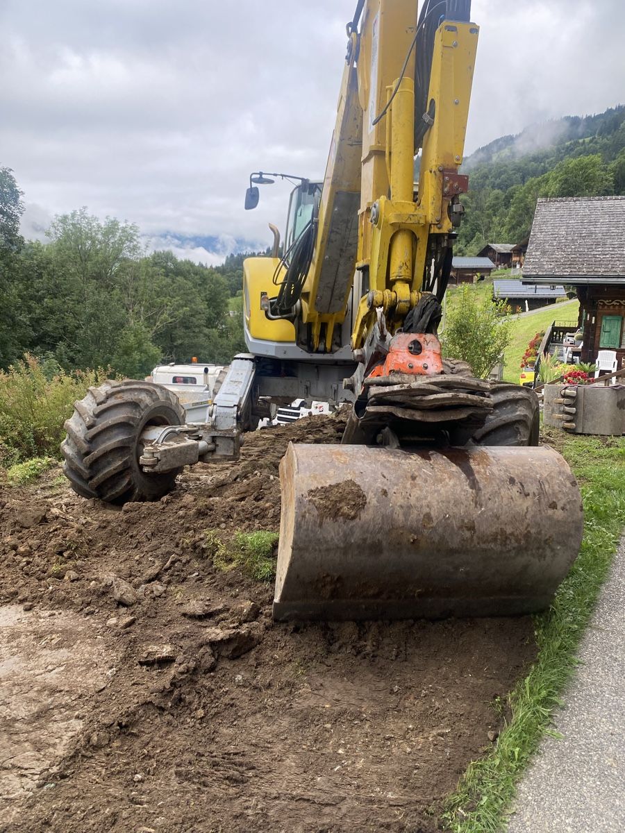 Menzi Muck Escavatori: Menzi Muck M545 avec rototilt – Usato da Villeneuve VD venduto da Tiennot 6