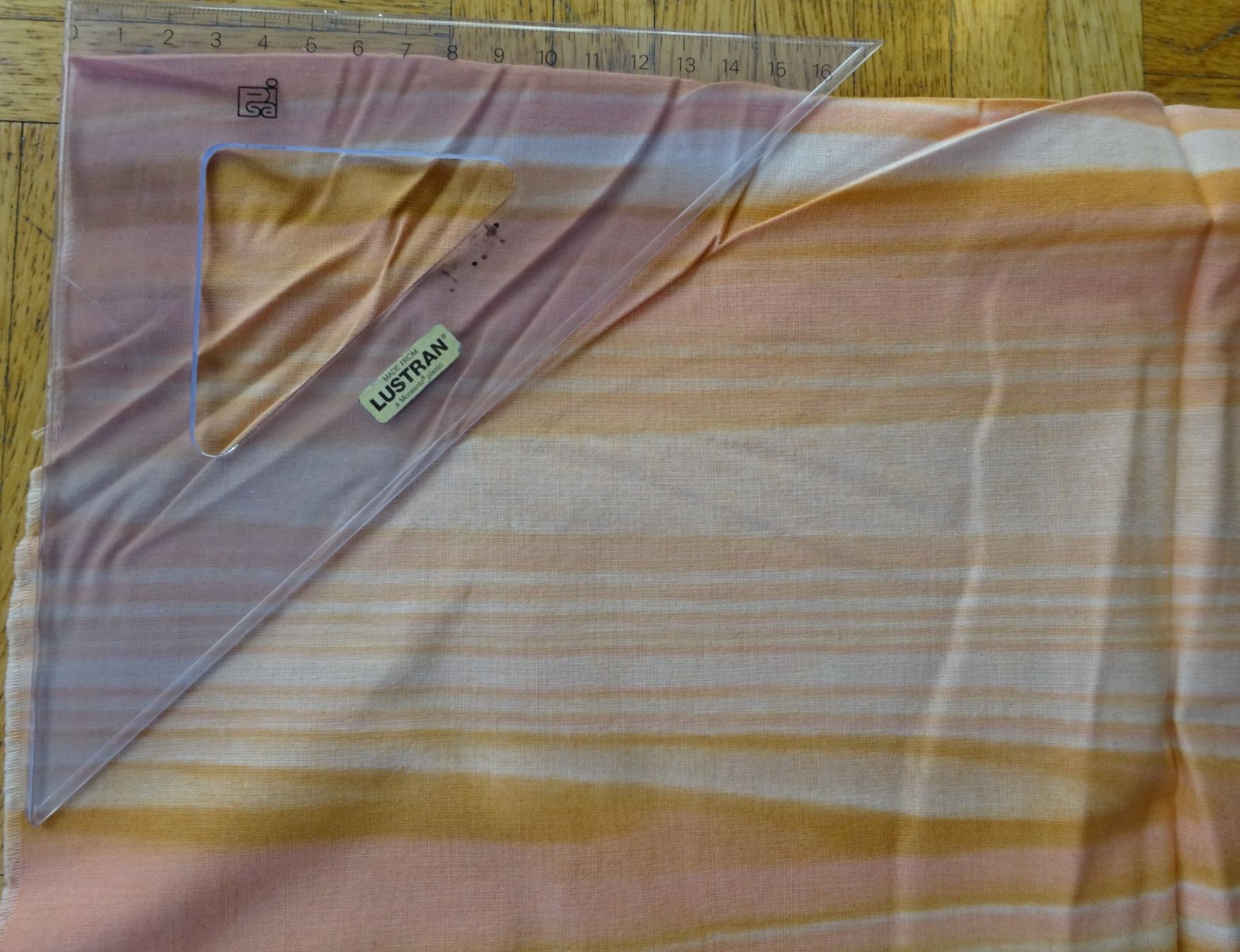 Tessuti: Baumwollstoff für Patchwork 50 x 108cm – Nuovo (secondo la descrizione) da Bern venduto da Hero2.0 2