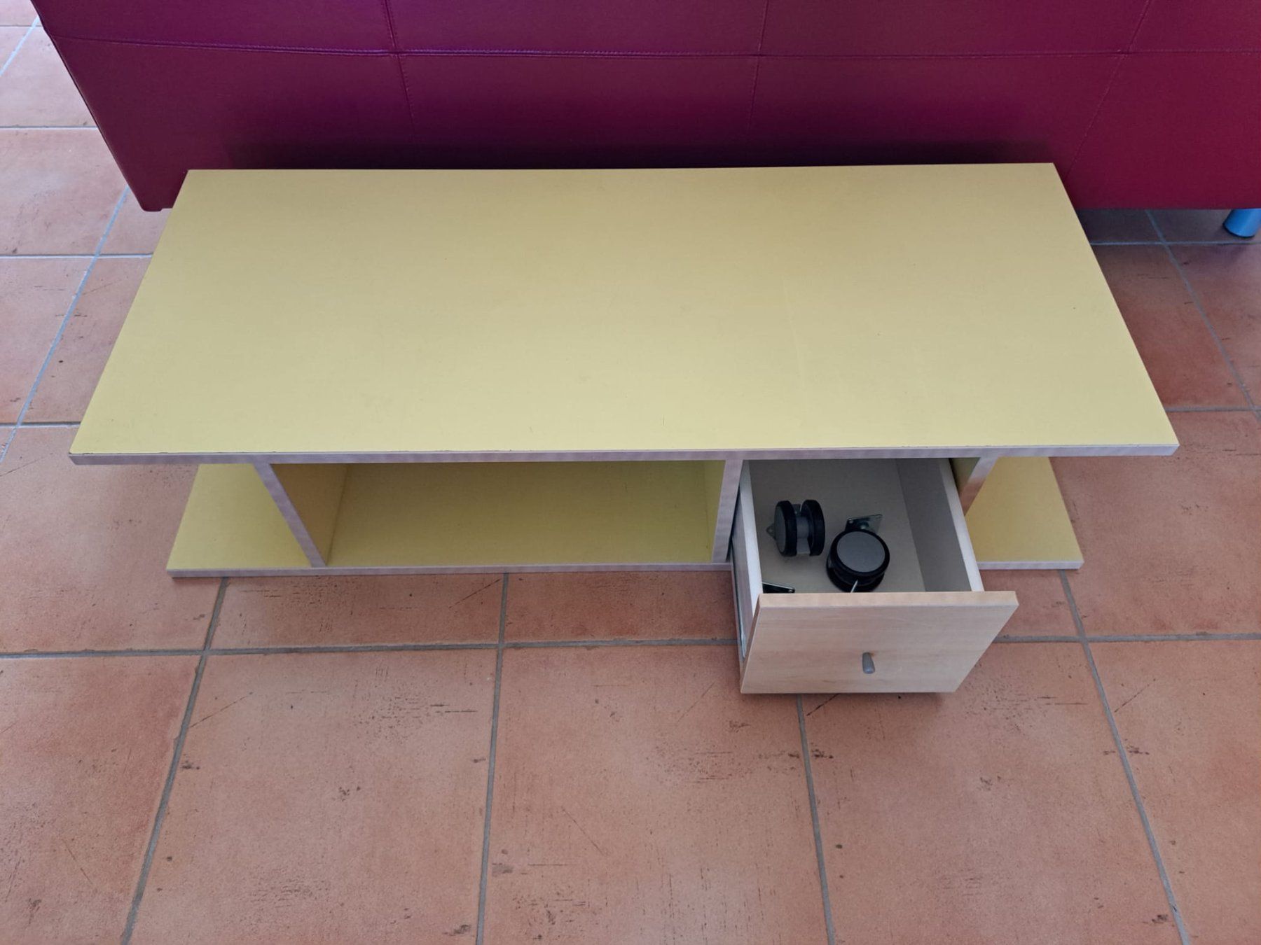 Ikea Mobili TV: IKEA Robin TV-Möbel – Usato da Pfäffikon ZH venduto da Punktchen.01 1