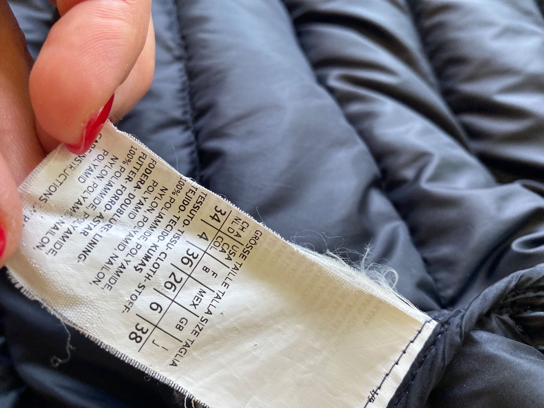 Max Mara Jacken: WEEKEND Max Mara down jacket with adjustable fur – Gebraucht aus Kilchberg ZH von roz_qcj7 6