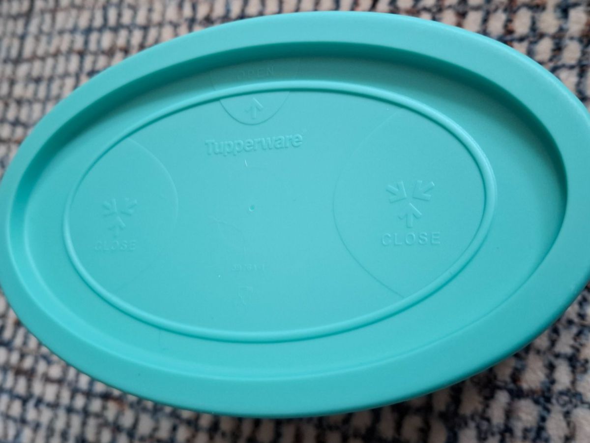 Tupperware Contenitori & Simili: Tupperware Behälter blau/türkis 750ml  Gebraucht – Usato da Grenchen venduto da Smartflitzer 3