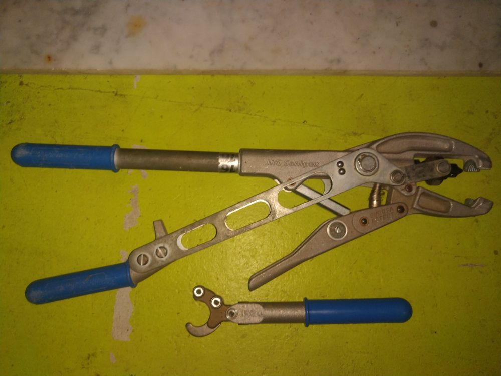 Sanipex Zange & Ratsche, grösse 16 (Gebraucht) in Buckten für CHF 180 ...