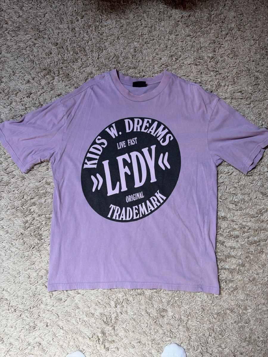 Live Fast Die Young T-shirt: LFDY Shirt Grösse L – Usato da Visperterminen venduto da lgresell