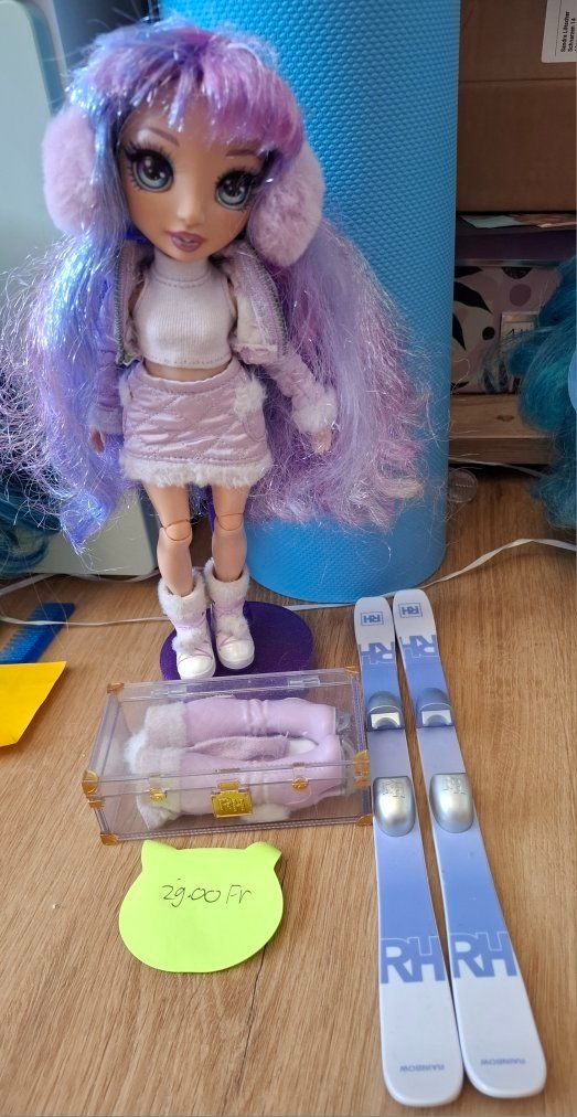 MGA Bambole: Rainbow High Puppe Violet – Usato da Ettiswil venduto da Mr079