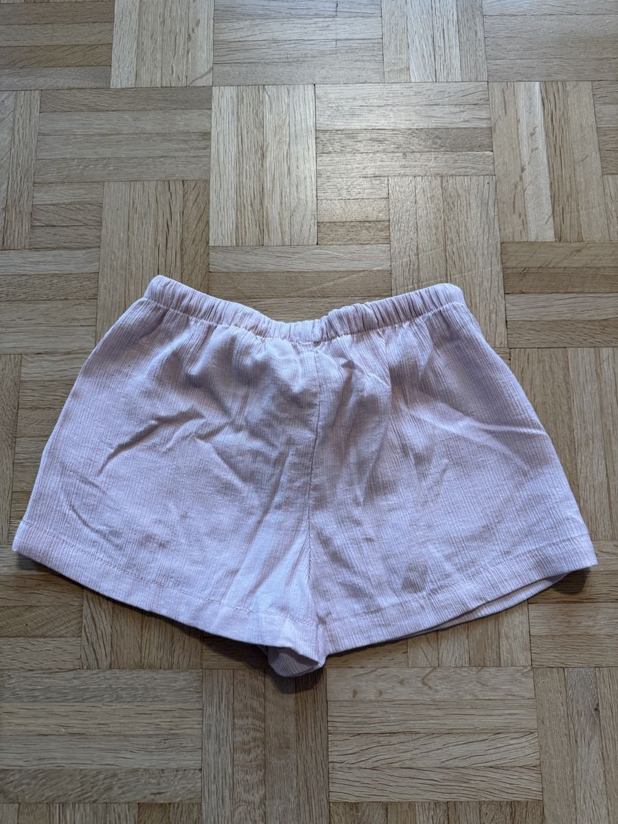 H&M Pantaloni: H&M Hose, Grösse 134 – Usato da Kleinandelfingen venduto da les_gb7w 1