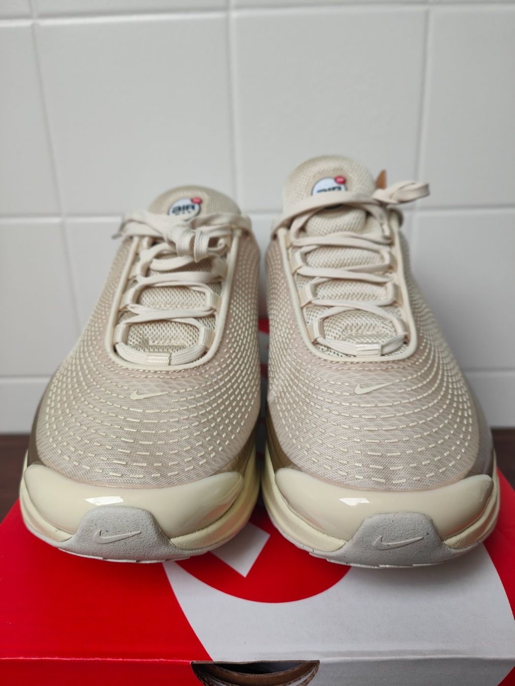 Nike Chaussures hommes: Nike Air Max DN – Neuf avec emballage d'origine à Fleurier par dav_xx8y 2