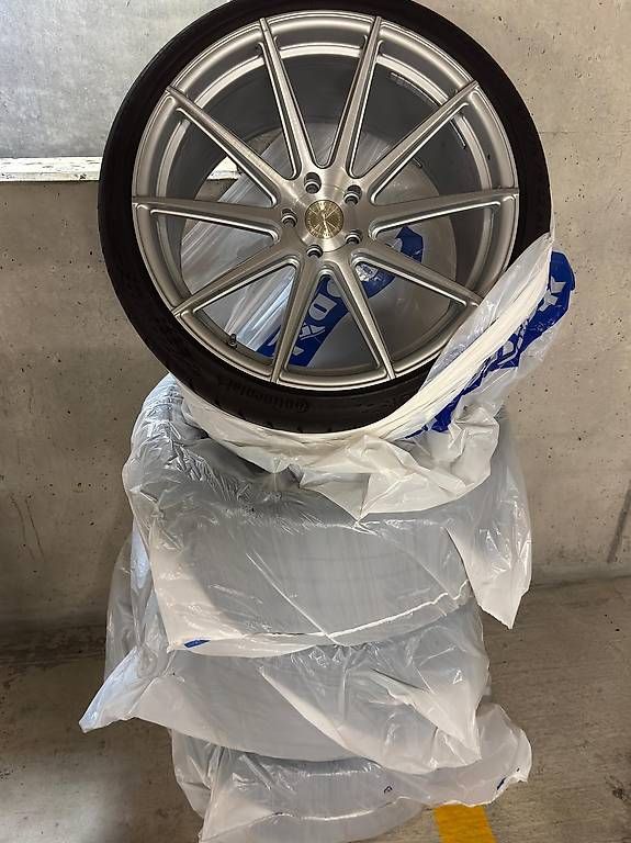 BMW Pneus & Roues: Bmw X5 e70 Komplettradsatz – D'occasion à Hausen AG par Robiir32 2