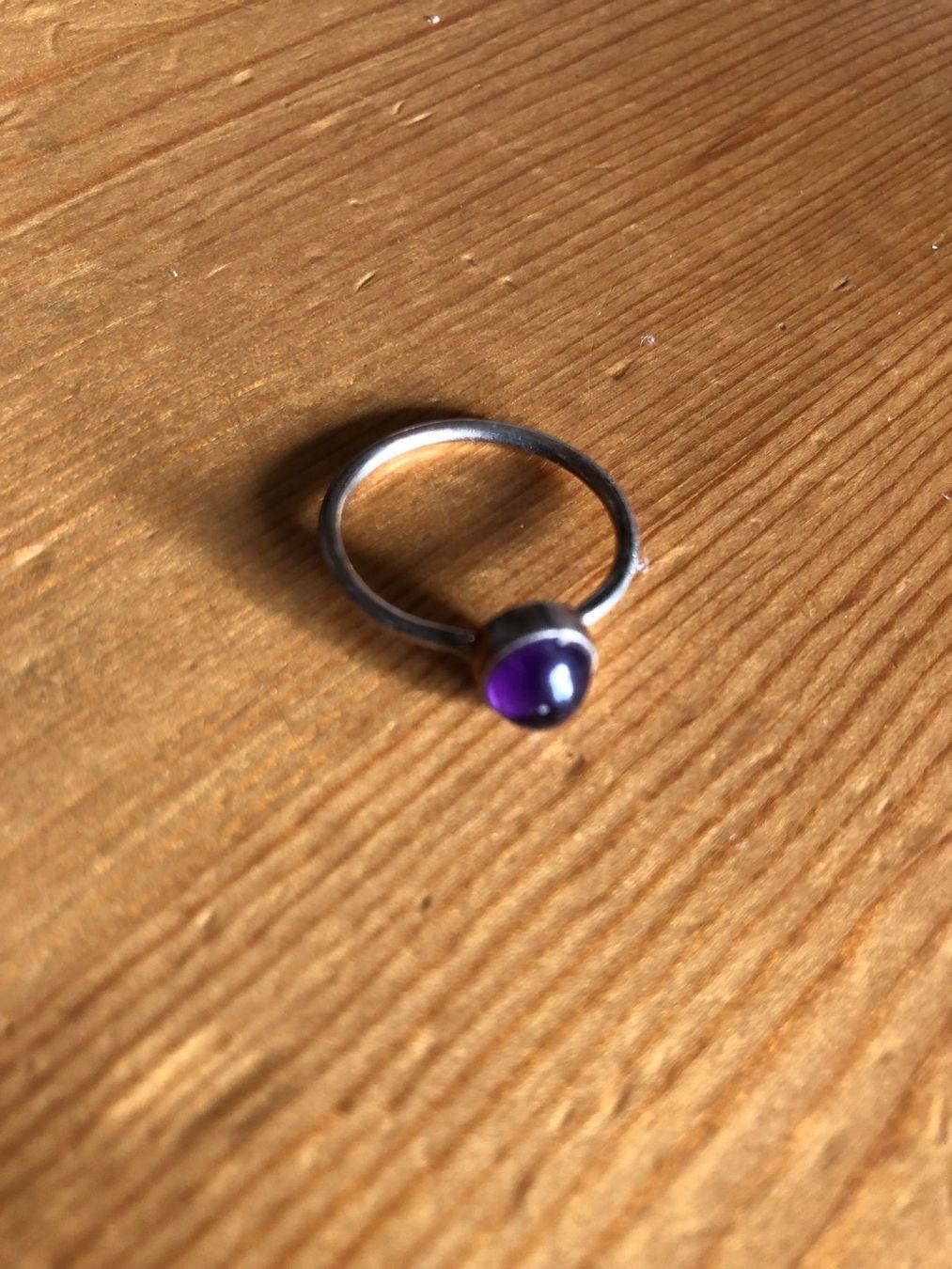 Anelli: Silberring mit Amethyst Cabochon wahrscheinl- Zeitloser Chic – Usato da Bellinzona venduto da eri_5kqz