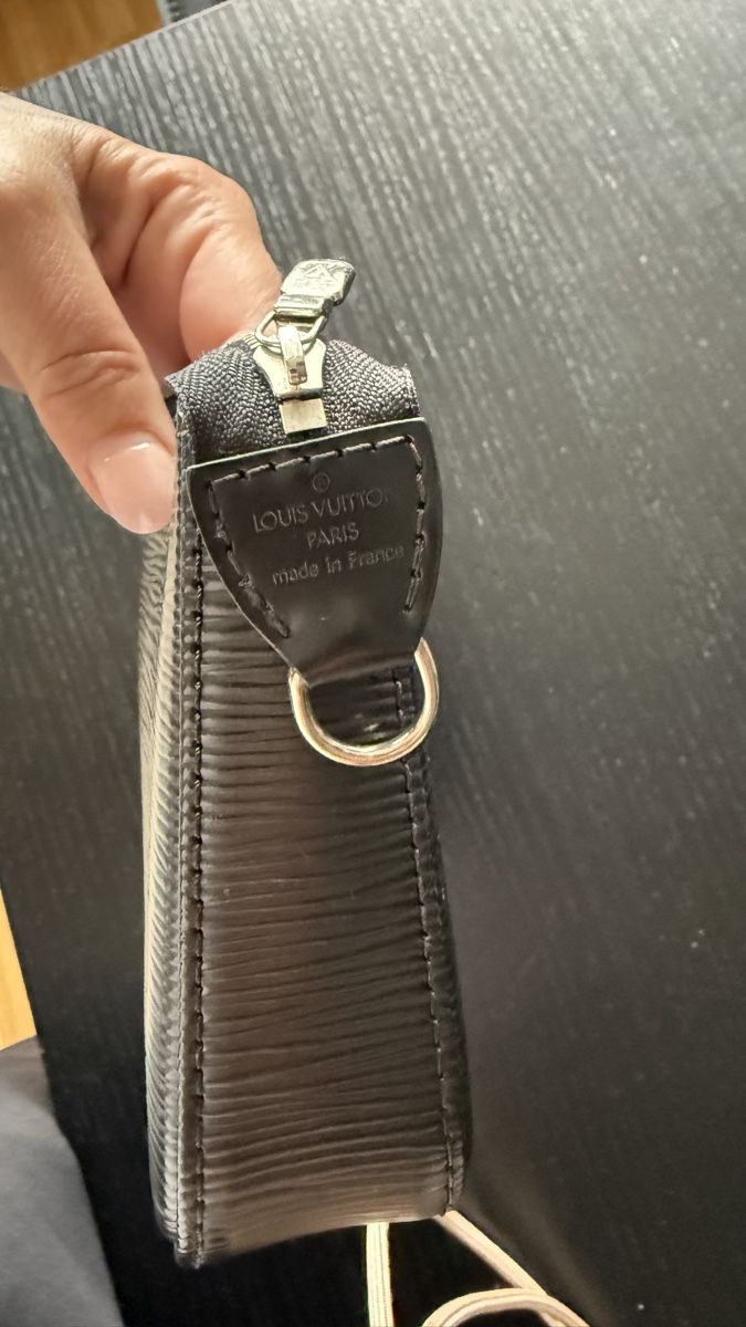 Louis Vuitton Borse da donna: Kleine LV Tasche – Nuovo (secondo la descrizione) da Wallisellen venduto da Sina000001 2