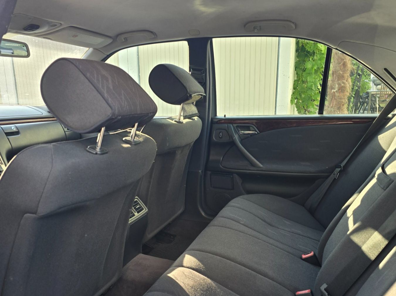 Mercedes-Benz Autos: Mercedes E220D – Gebraucht aus Wetzikon ZH von jet_c5m2 4