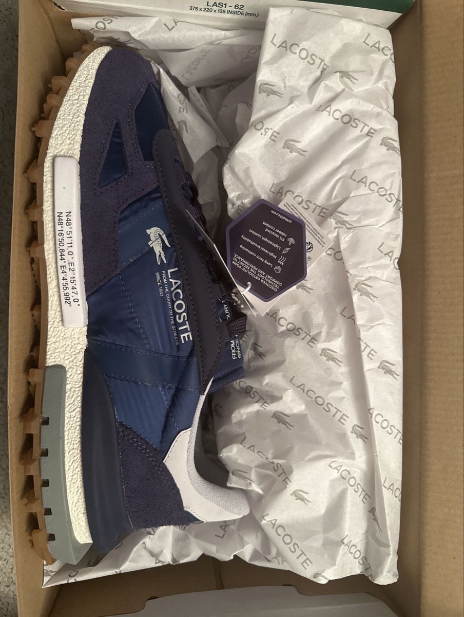 Chaussures hommes: Lacoste Sneaker dunkelblau neu Grösse 46 – Neuf avec emballage d'origine à Riggisberg par Gs13_pn7srt