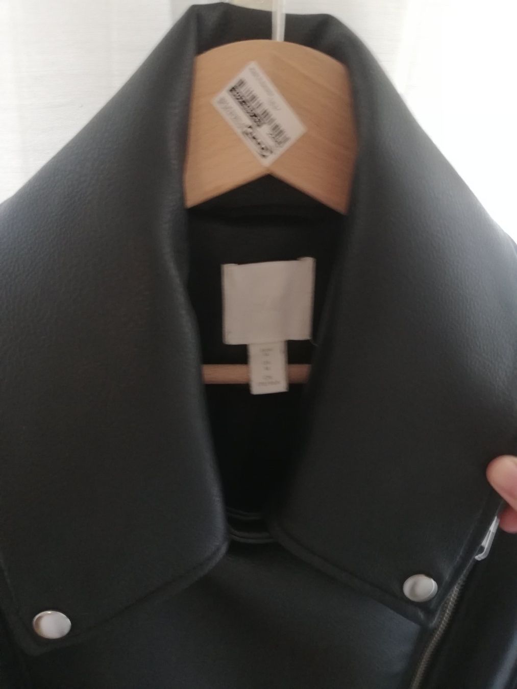 H&M Giacche: Faux Leather Oversized Black Biker Jacket from H&M – Nuovo (secondo la descrizione) da Genève venduto da ana_rocha 1