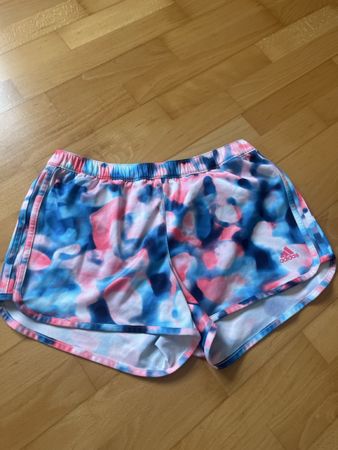 Adidas Shorts mit innenhose
