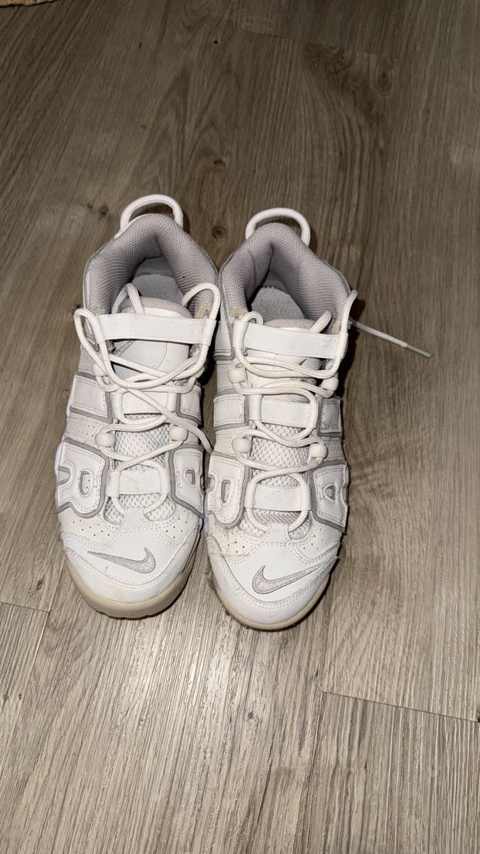 Scarpe da uomo: Nike uptempo – Nuovo (secondo la descrizione) da Delémont venduto da sch_eli5