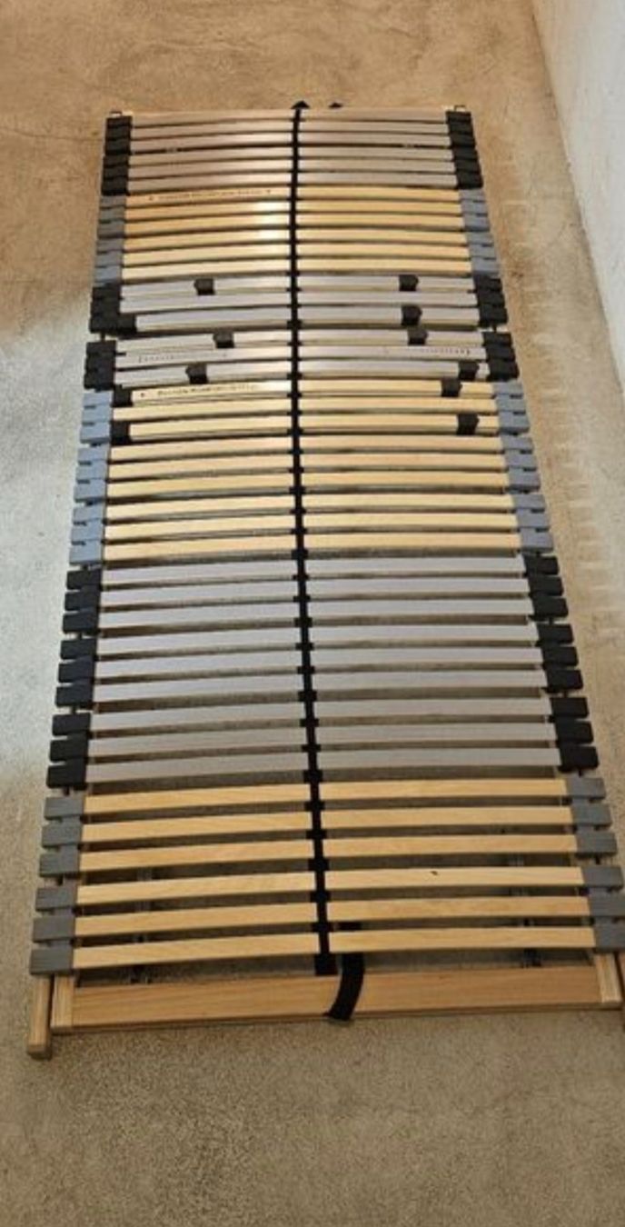Letti: "Float"  Doppelbett mit 2 Lattenroste – Usato da Bassersdorf venduto da _Samsara_ 4