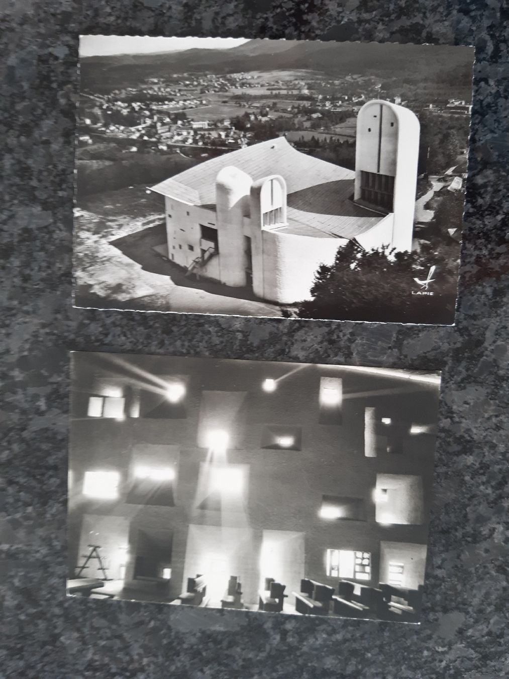 Cartoline postali: Postkarten Ronchamp Le Corbusier Chapelle Notre Dame – Nuovo (secondo la descrizione) da Zollikofen venduto da Holidaymaker