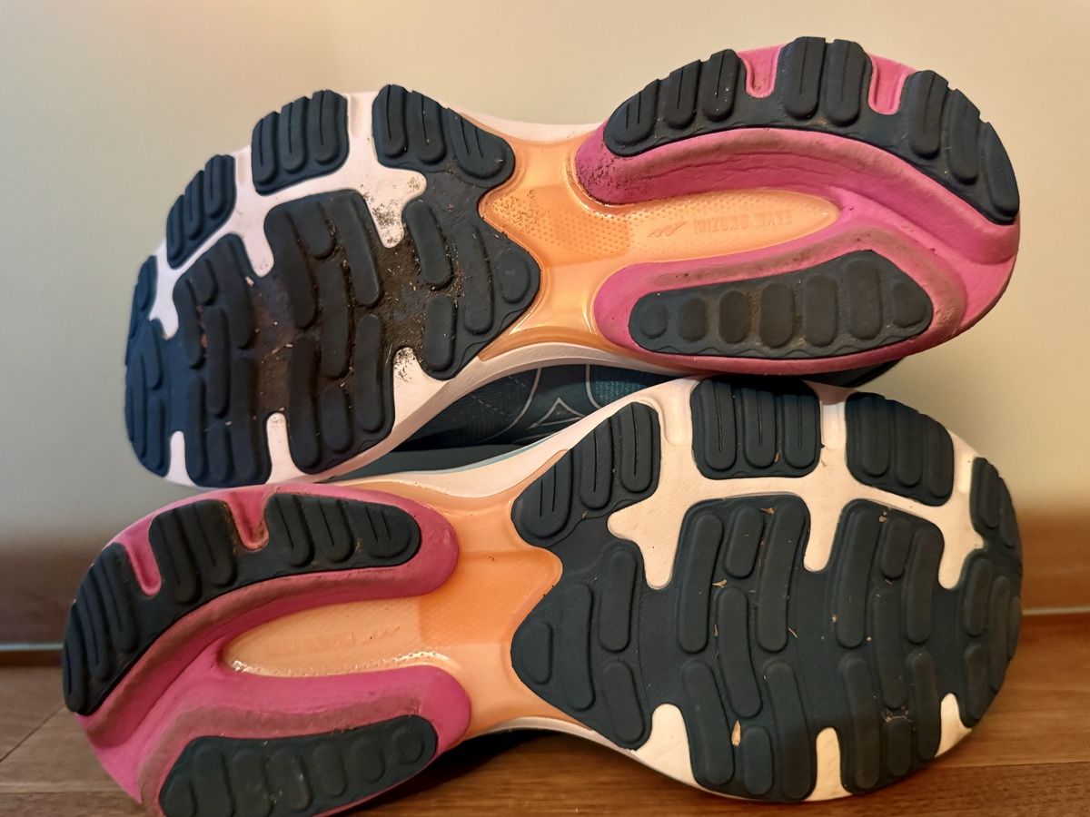 Mizuno Scarpe per ragazze: Mizuno Laufschuhe, Grösse 38,5 – Usato da Biel-Benken BL venduto da mvazquezf 3