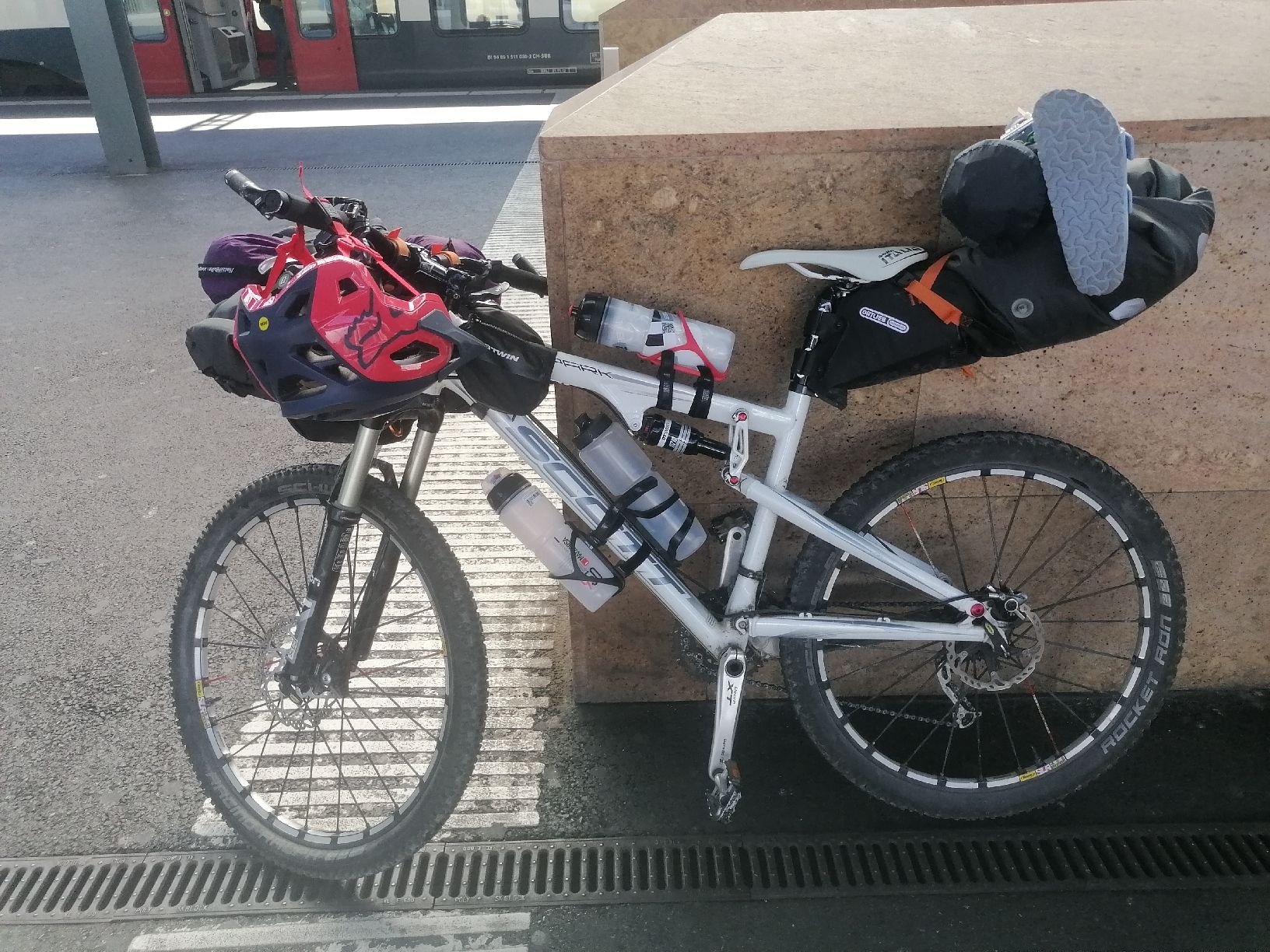 Velos: VTT suspension avant et arrière  – Gebraucht aus Carouge GE von mon_x9y7