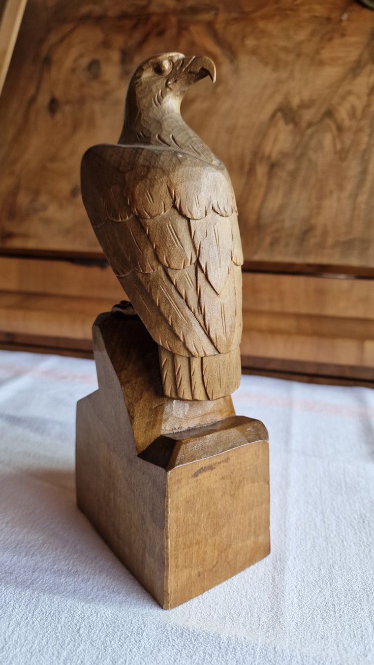 Statuette: Ernst Gander, Schwanden bei Brienz BE:   geschnitzter Adler – Usato da Röthenbach i. E. venduto da Heureka5 5