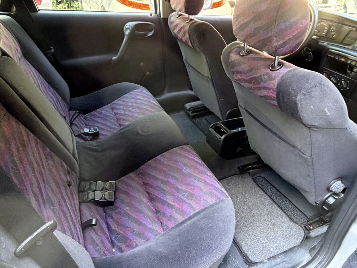 Opel Automobili: Opel Vectra 2.0 manuelle, essence – Usato da Veyrier venduto da Chessmann_Douane1255 4
