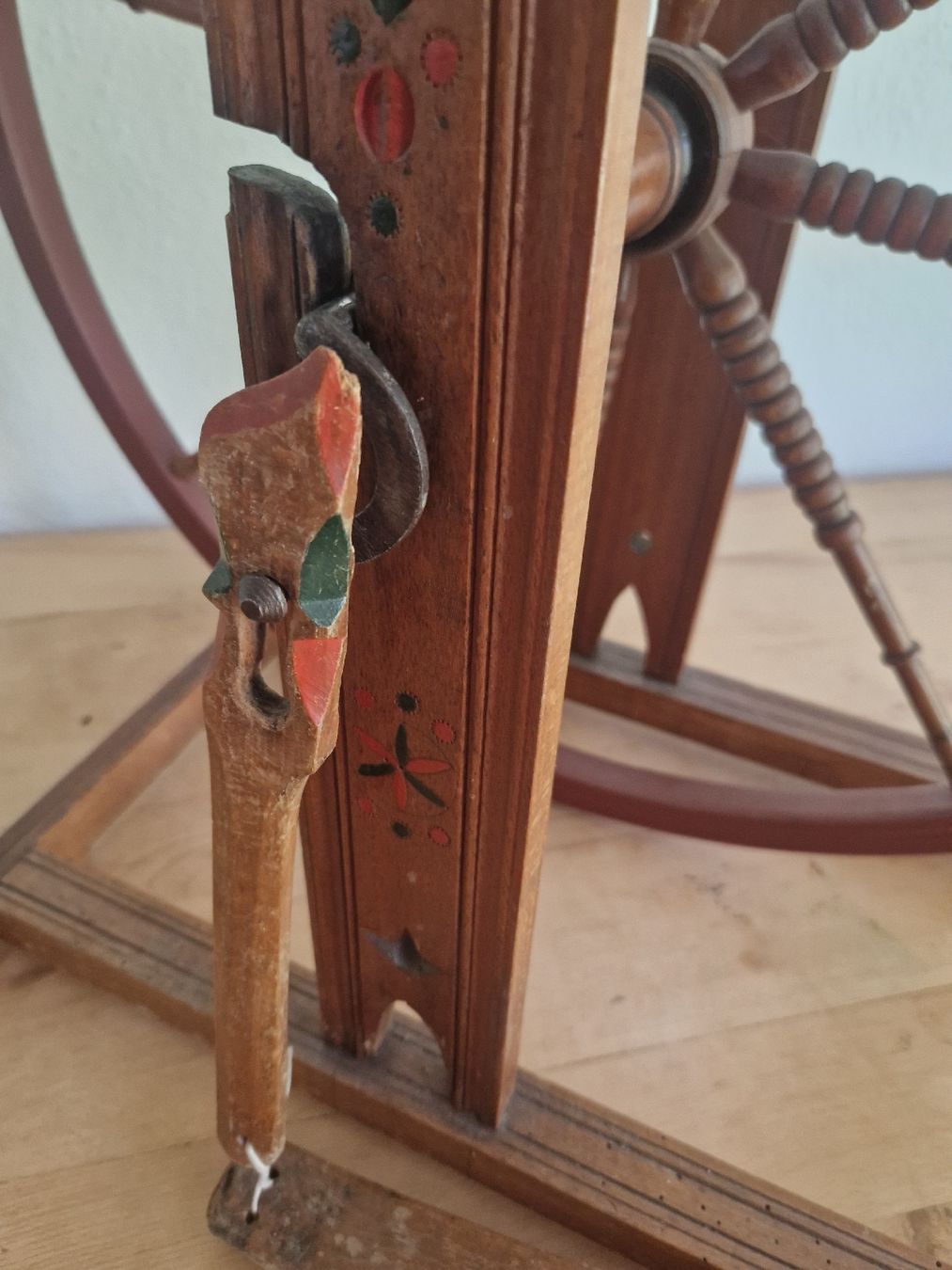 Ruote per filare: Antikes Spinnrad 1881 – Usato da Basel venduto da Luckyvrena 4