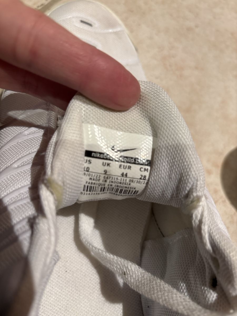 Nike Scarpe da uomo: Nike Air 44 – Usato da Blonay venduto da Ollorvi 3
