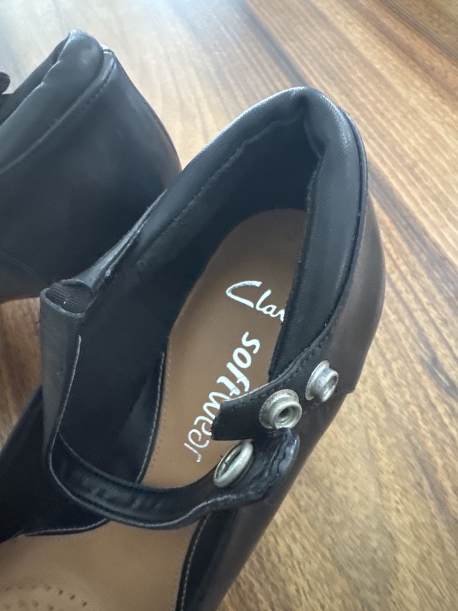 Clarks Scarpe da donna: Clarks Halbschuhe, schwarz, Gr. 6, neuwertig – Usato da Küssnacht am Rigi venduto da Honeggler 4