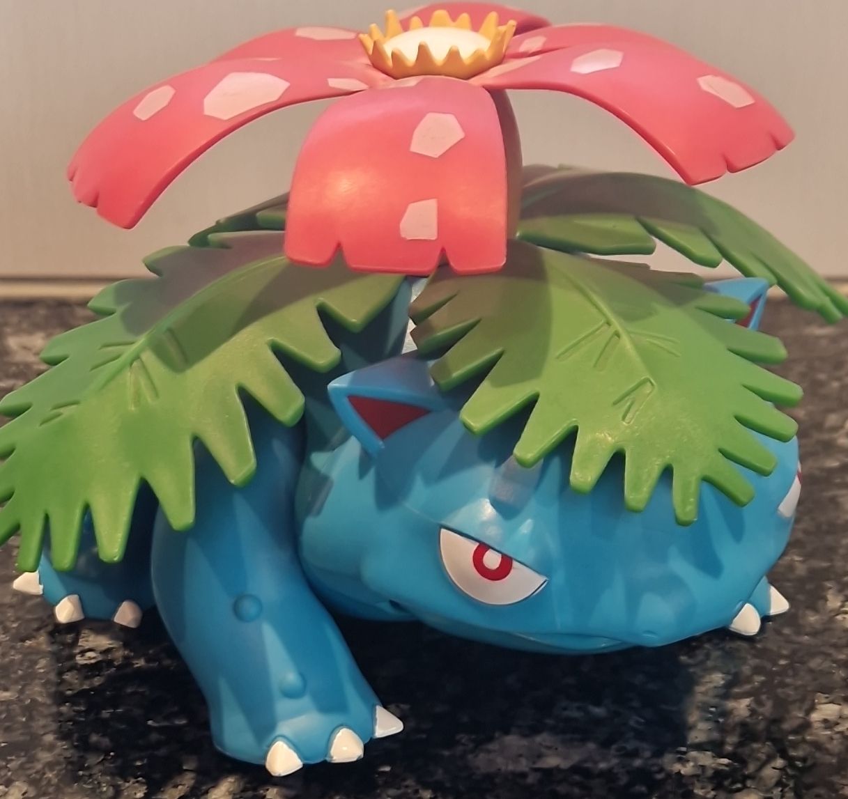 Pokémon Giocattoli: Pokemon Figur Bisaflor Kunststoff – Usato da Münchwilen TG venduto da schnatterinchen116