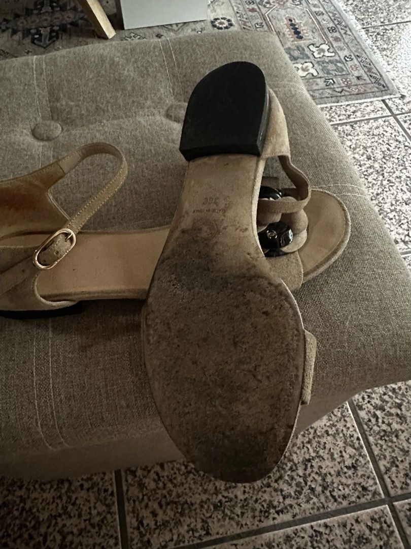 Chanel Scarpe da donna: Chanel Sandalen breige Grösse 38 – Usato da Zürich venduto da nara13 2