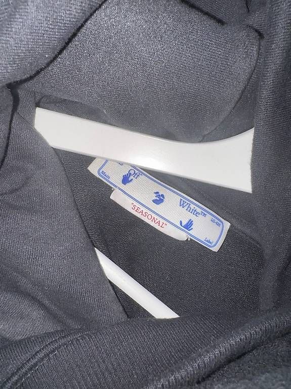 Pulls & Sweat-shirts: Off White Pullover Taille L – D'occasion à Genève par gae_5vrx 3