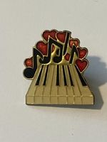 1 Pin Musik mit Herz