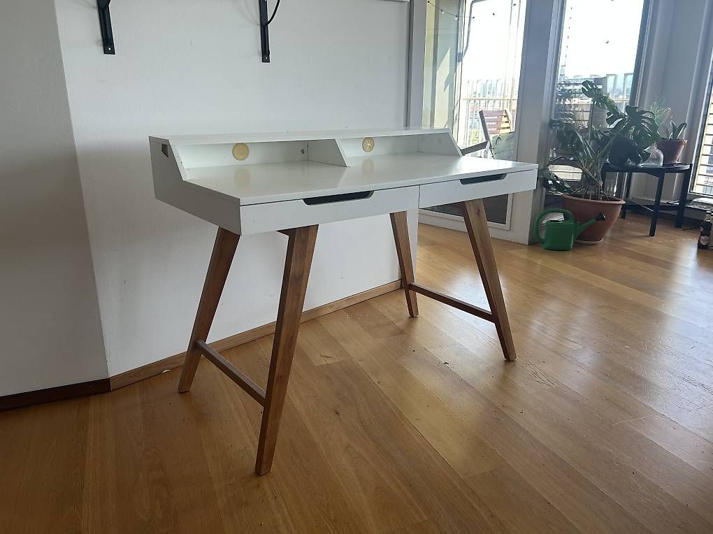 Schreibtische: Schreibtisch – Gebraucht aus Zürich von vacchellifabio