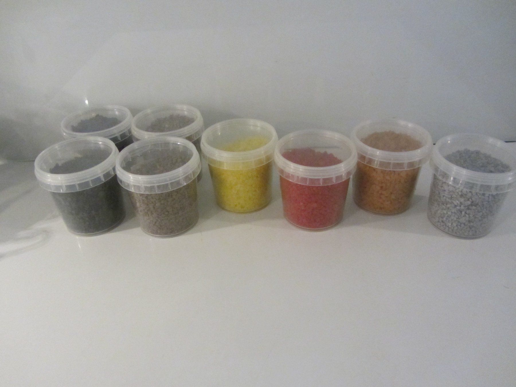 Tutte le decorazioni: 8 D. Deko-Kies à 200 g, 8 Farben – Nuovo e nell'imballaggio originale da Egliswil venduto da chroetli22 4