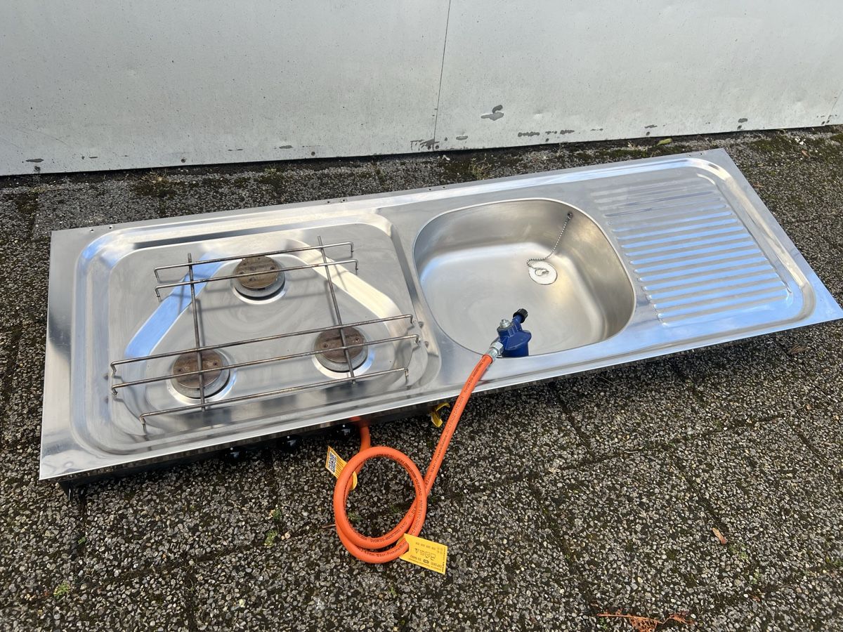Veicoli da campeggio: Camping Kochherdkombination – Usato da Winterthur venduto da allroad6