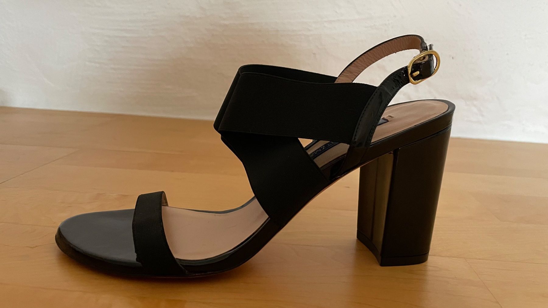 Stuart Weitzman Scarpe da donna: Stuart Weitzman Sandals 7 US – Usato da Baden venduto da lor_hk6j 8