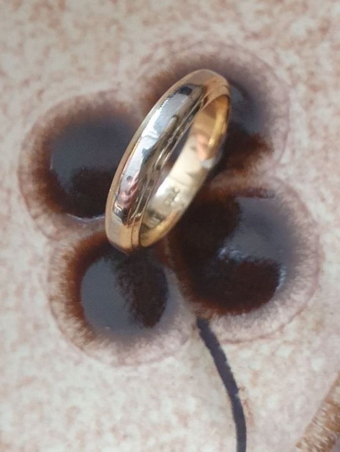 Anelli: Edler, neuer  750 Goldring – Nuovo (secondo la descrizione) da Unterägeri venduto da Altgoldschmuck 2