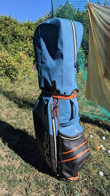Sacs: Sac de golf premium. – D'occasion à Blignou (Ayent) par skysthelimit